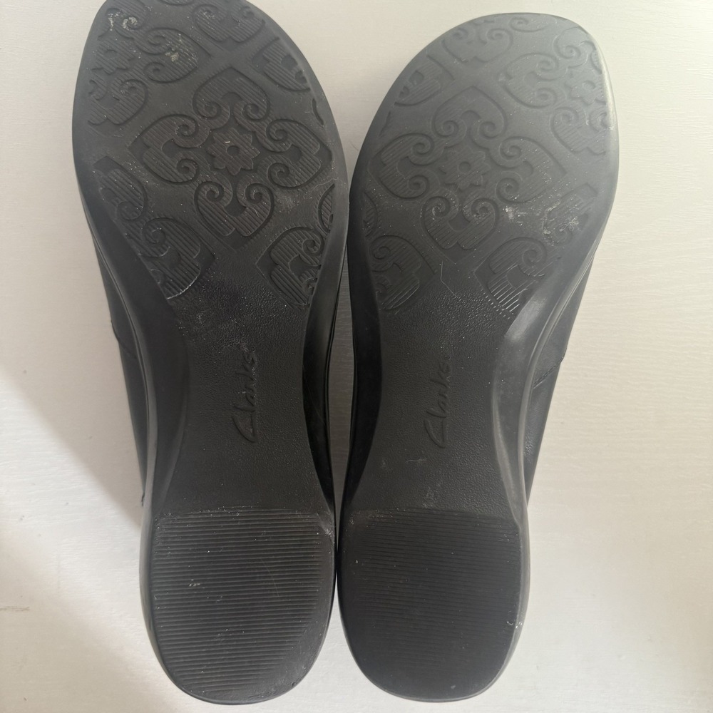 Clarks Blackberry Leather Slip On Loafer Comfort Shoes Black Women's Size 11 - Picture 8 of 9